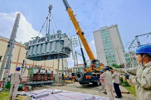 國網泉州供電公司頂“天”立“地”抓技改 守護供電可靠性